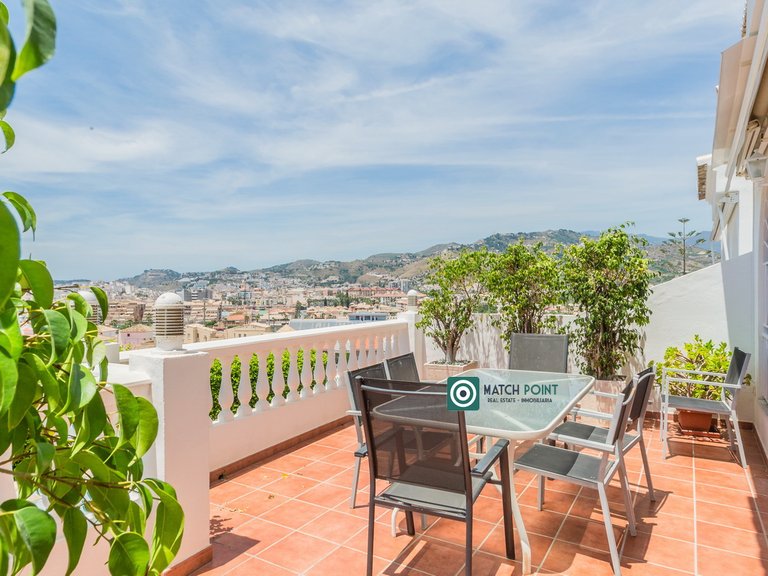 MAGNIFICENT TOWNHOUSE FIVE MINUTES FROM EVERYTHING 46