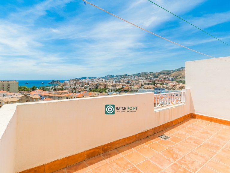 MAGNIFICENT TOWNHOUSE FIVE MINUTES FROM EVERYTHING 7