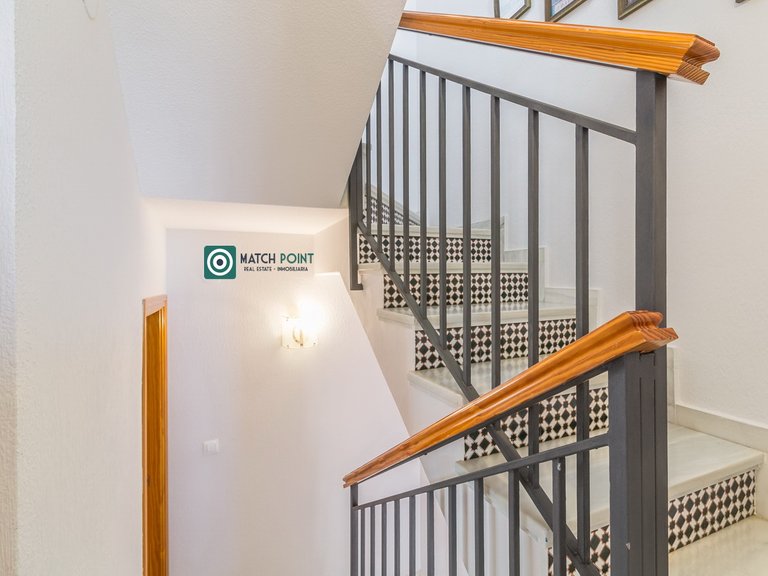 MAGNIFICENT TOWNHOUSE FIVE MINUTES FROM EVERYTHING 10