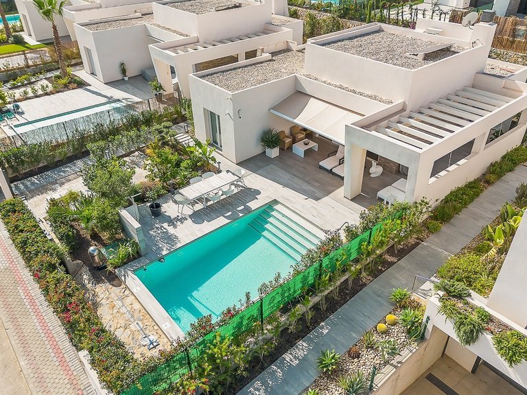 Villa for Sale in Inland La Finca Golf Resort, Alicante 2