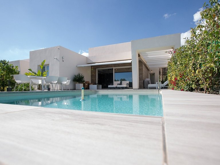 Villa for Sale in Inland La Finca Golf Resort, Alicante 1