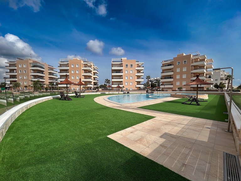 Apartment for Sale in Costa Blanca El Raso, Alicante 1