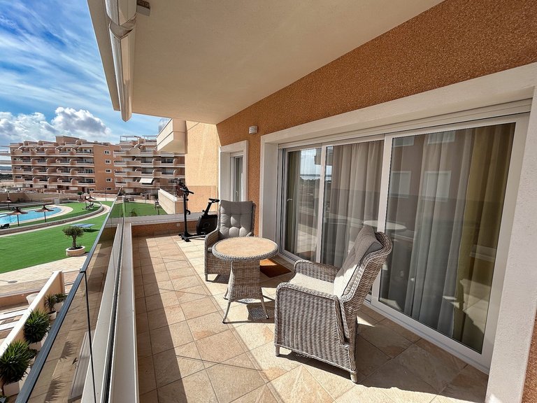 Apartment for Sale in Costa Blanca El Raso, Alicante 17