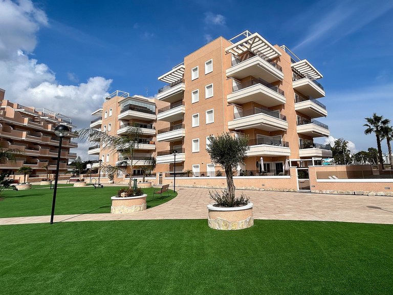 Apartment for Sale in Costa Blanca El Raso, Alicante 2