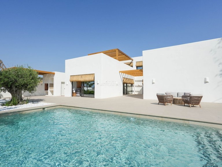 Villa for Sale in Moraira, Alicante 1