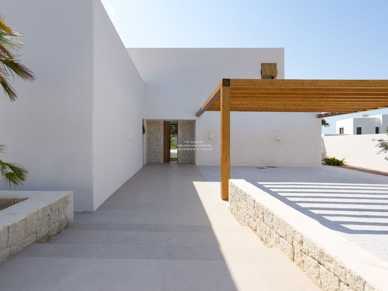 Villa for Sale in Moraira, Alicante 3