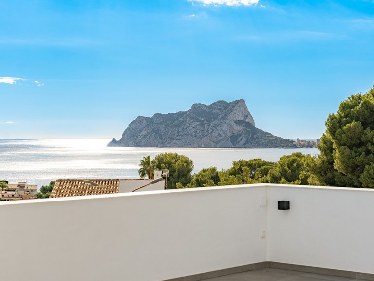 Villa for Sale in Moraira, Alicante 2