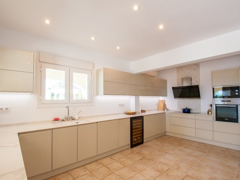 Villa for Sale in Moraira, Alicante 38