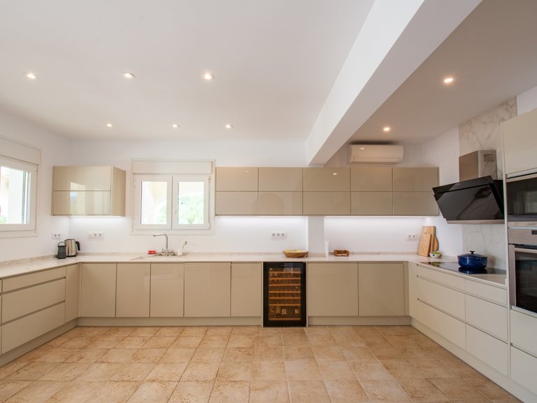 Villa for Sale in Moraira, Alicante 40