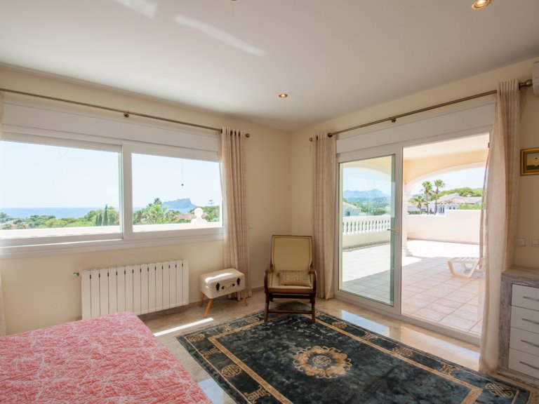 Villa for Sale in Moraira, Alicante 39