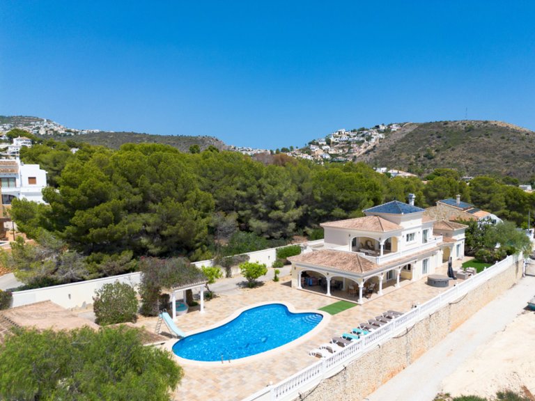 Villa for Sale in Moraira, Alicante 2