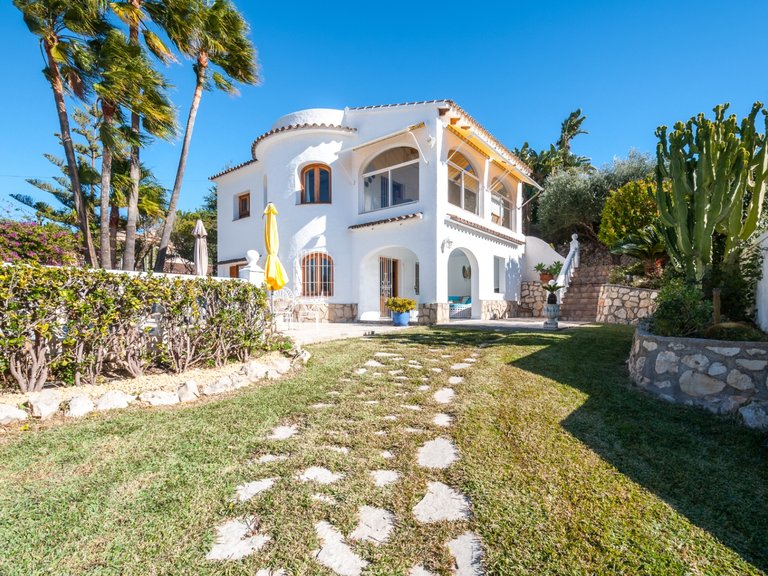 Villa for Sale in Benissa, Alicante 1