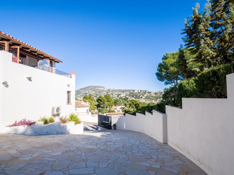 Villa for Sale in Moraira, Alicante 9
