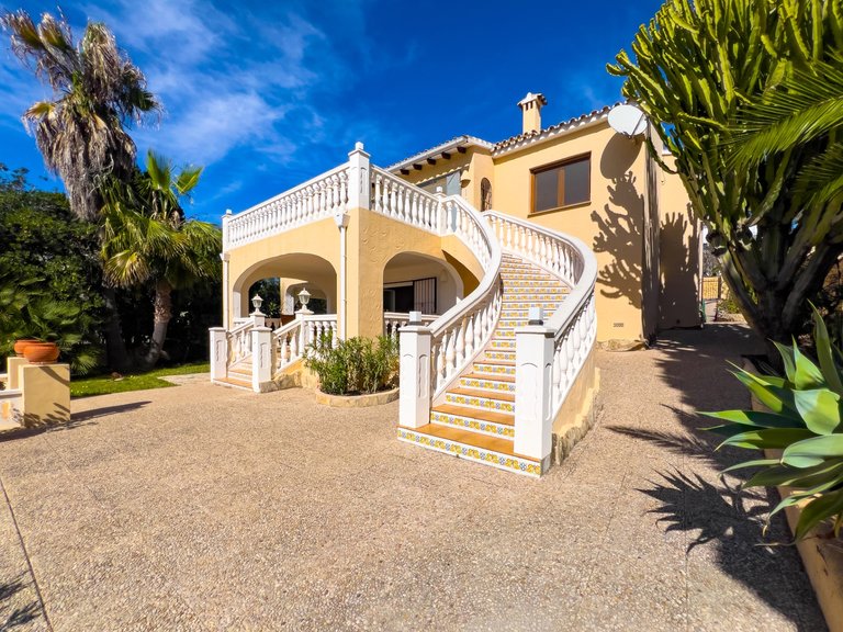 Villa for Sale in Moraira, Alicante 8