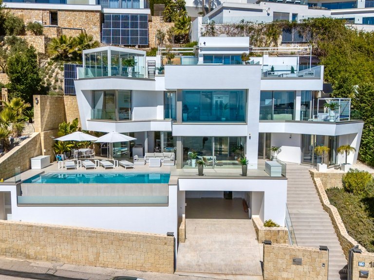 Villa for Sale in Moraira, Alicante 1