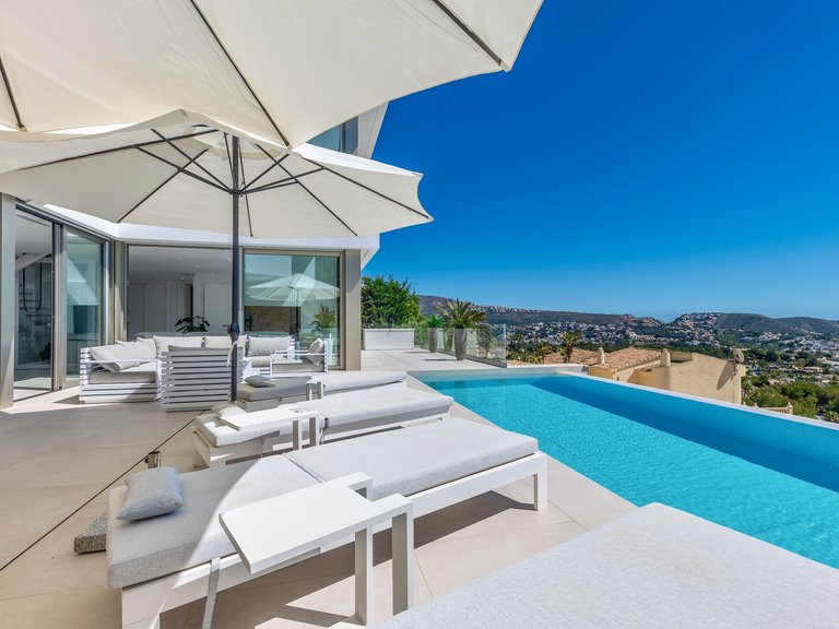 Villa for Sale in Moraira, Alicante 3
