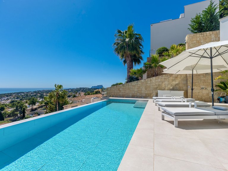 Villa for Sale in Moraira, Alicante 2