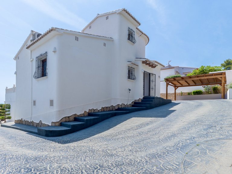Villa for Sale in Moraira, Alicante 37