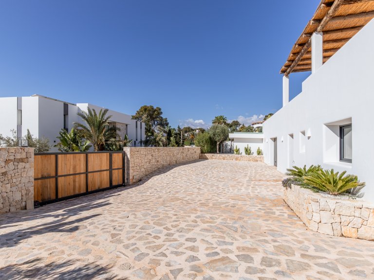 Villa for Sale in Moraira, Alicante 18