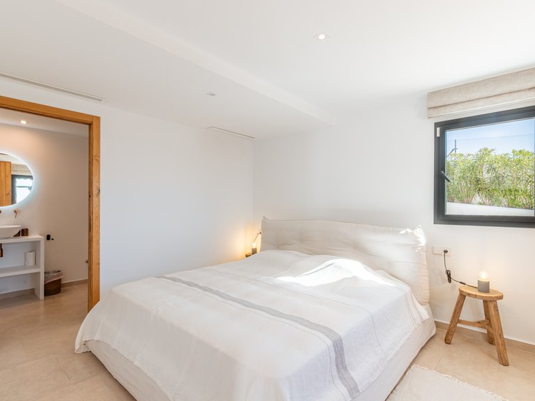 Villa for Sale in Moraira, Alicante 44