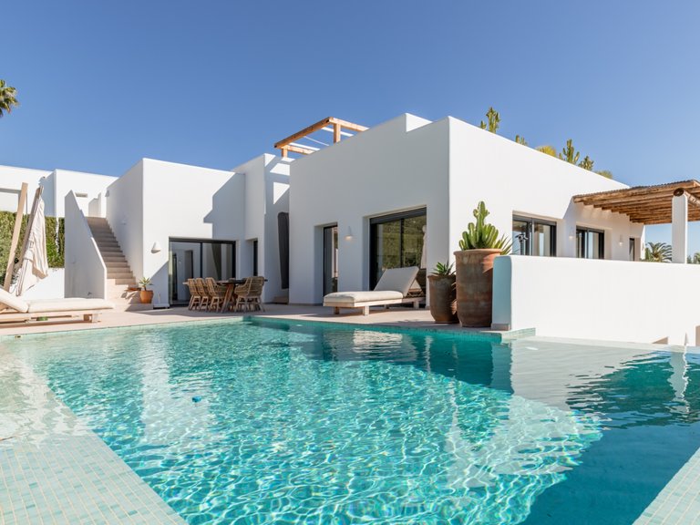 Villa for Sale in Moraira, Alicante 2