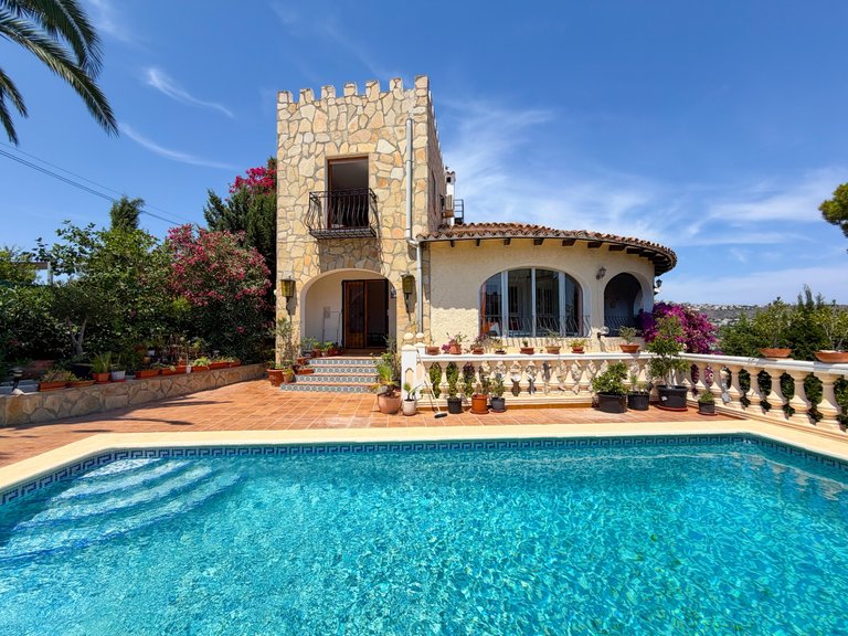 Villa for Sale in Moraira, Alicante 2