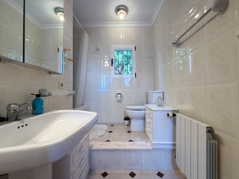 Villa for Sale in Moraira, Alicante 36