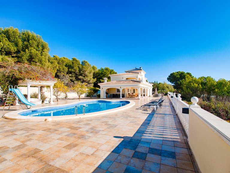 Villa for Sale in Moraira, Alicante 18