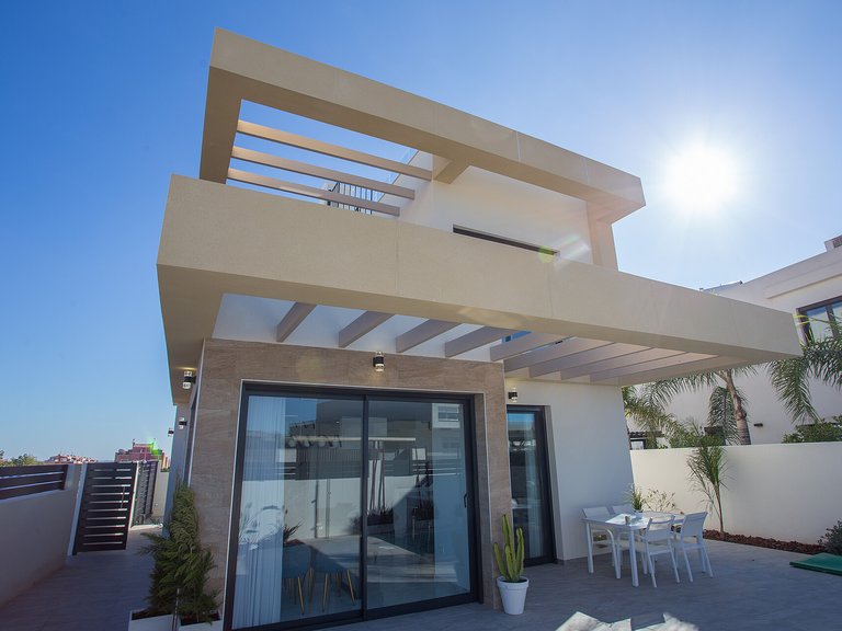 Villa for Sale in Los Montesinos, Alicante 1