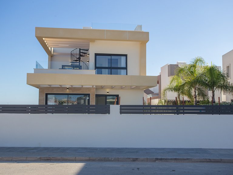 Villa for Sale in Los Montesinos, Alicante 22