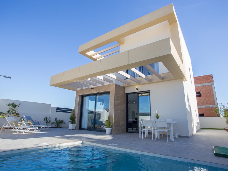 Villa for Sale in Los Montesinos, Alicante 2