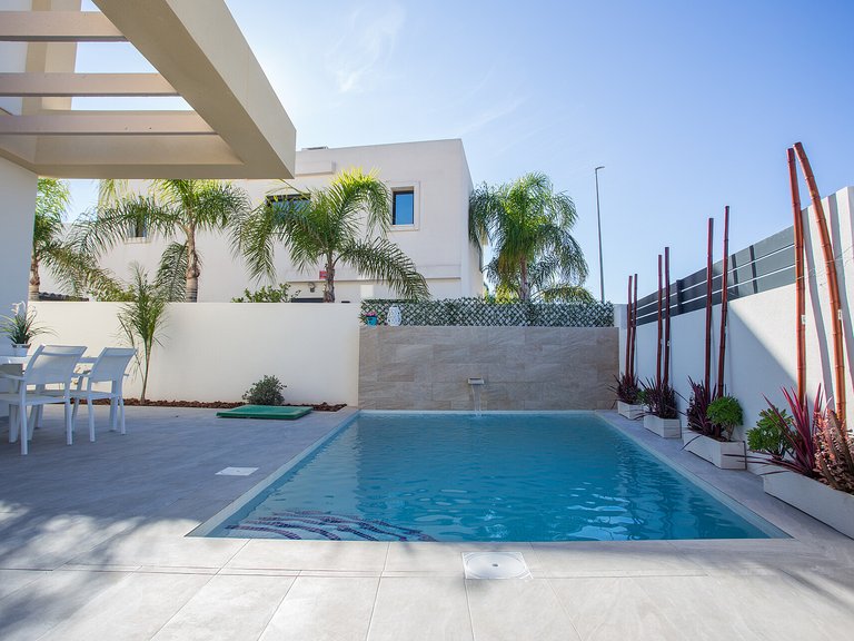 Villa for Sale in Los Montesinos, Alicante 36