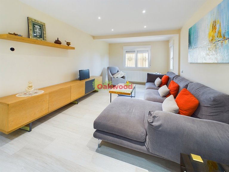 Villa for Sale in Pinar De Campoverde, Alicante 4