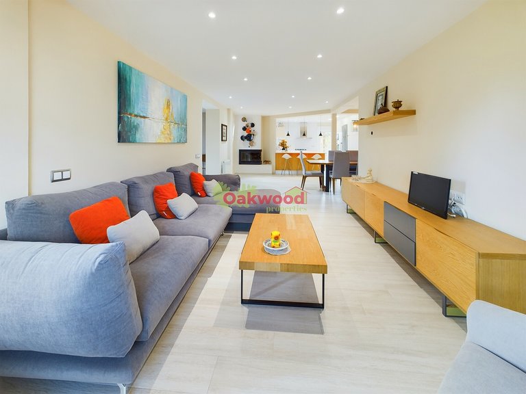 Villa for Sale in Pinar De Campoverde, Alicante 5