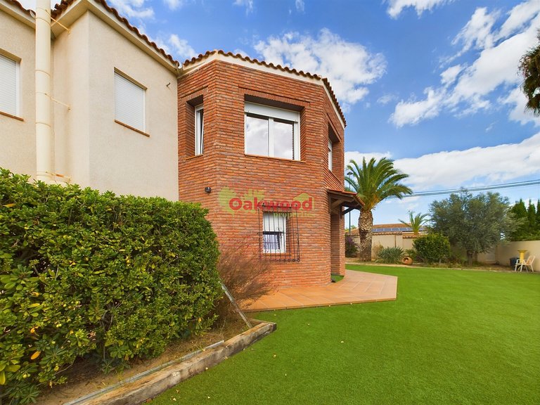 Villa for Sale in Pinar De Campoverde, Alicante 47