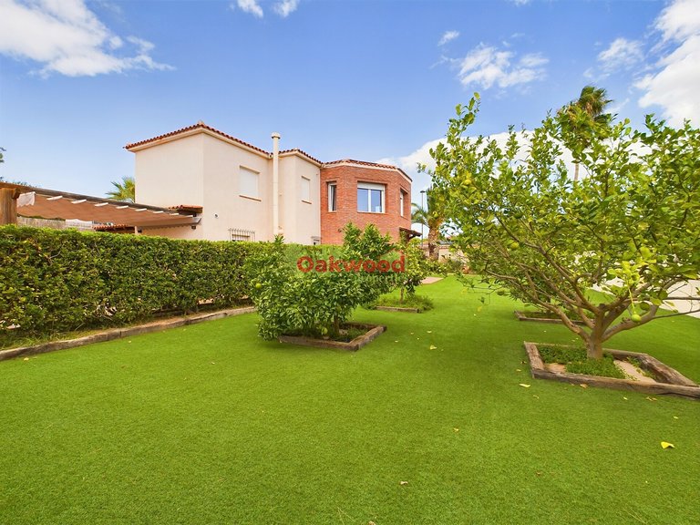 Villa for Sale in Pinar De Campoverde, Alicante 52