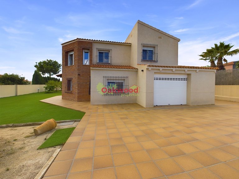 Villa for Sale in Pinar De Campoverde, Alicante 43