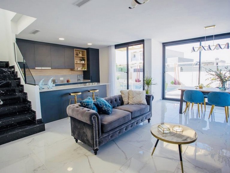 Villa for Sale in Los Montesinos, Alicante 3