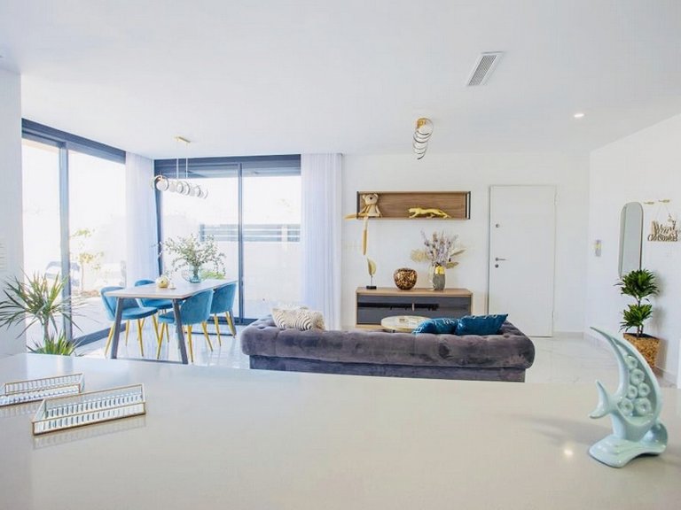 Villa for Sale in Los Montesinos, Alicante 4