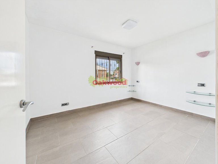 Apartment for Sale in Pinar De Campoverde, Alicante 12