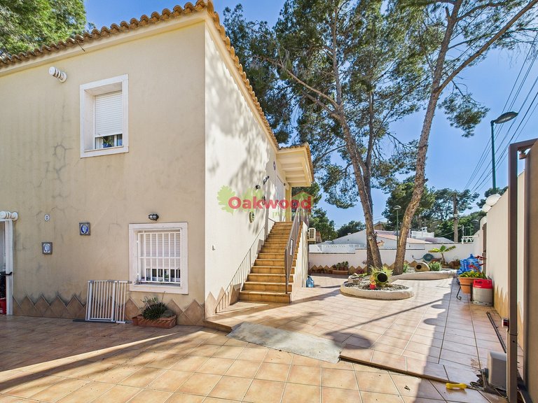 Villa for Sale in Pinar De Campoverde, Alicante 36