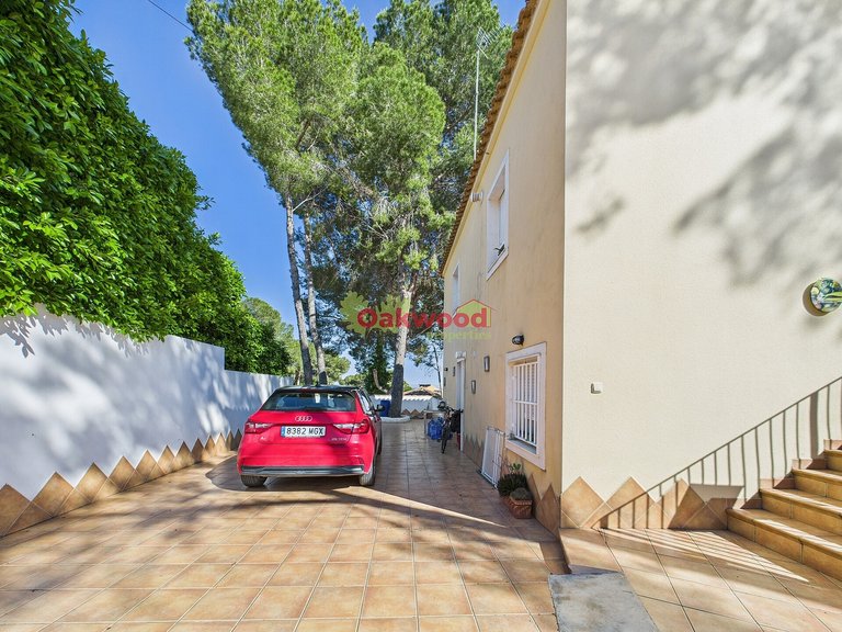 Villa for Sale in Pinar De Campoverde, Alicante 35