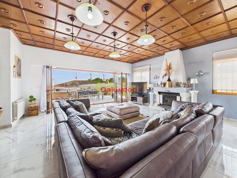 Villa for Sale in Pinar De Campoverde, Alicante 3