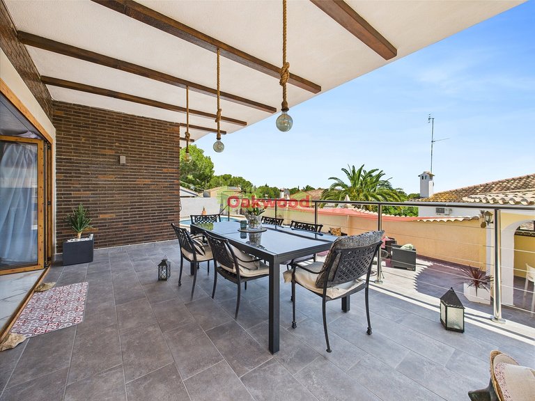 Villa for Sale in Pinar De Campoverde, Alicante 8