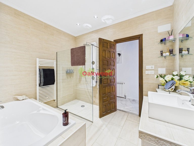 Villa for Sale in Pinar De Campoverde, Alicante 44