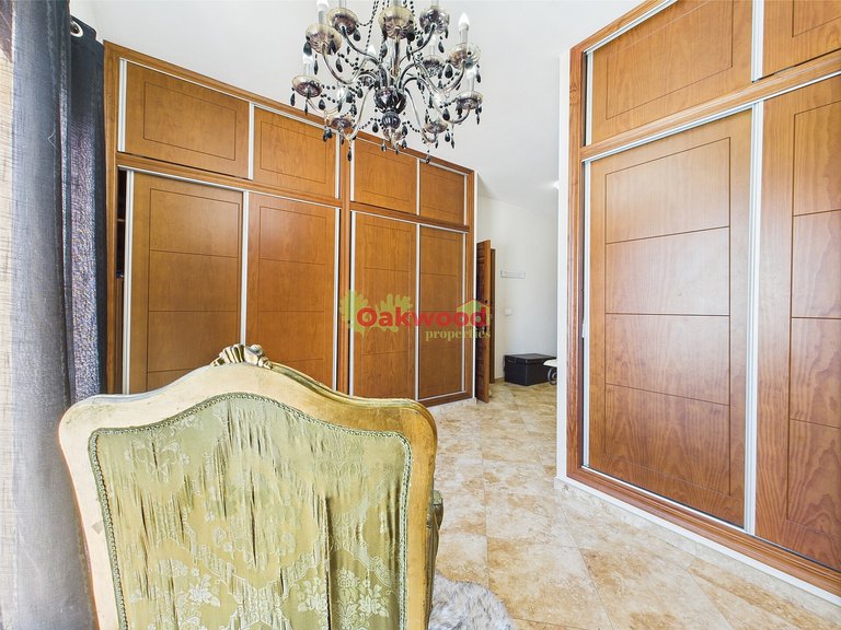 Villa for Sale in Pinar De Campoverde, Alicante 28