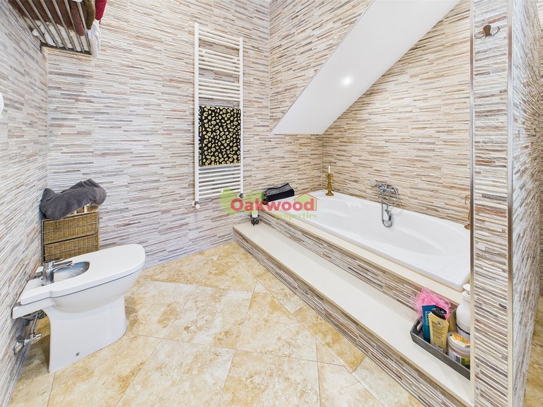 Villa for Sale in Pinar De Campoverde, Alicante 32