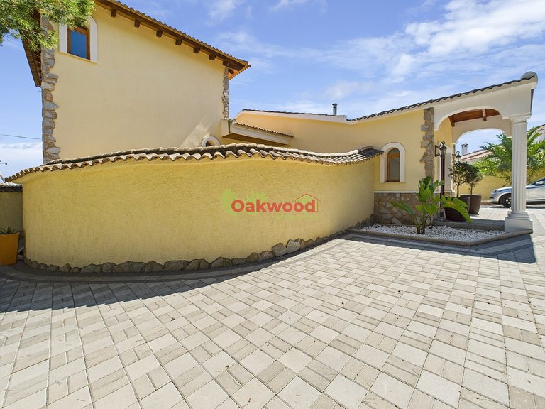 Villa for Sale in Pinar De Campoverde, Alicante 60