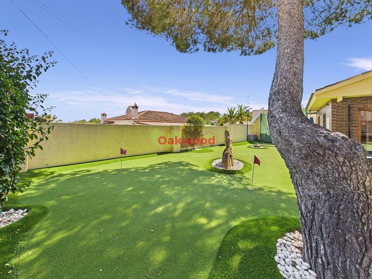 Villa for Sale in Pinar De Campoverde, Alicante 51