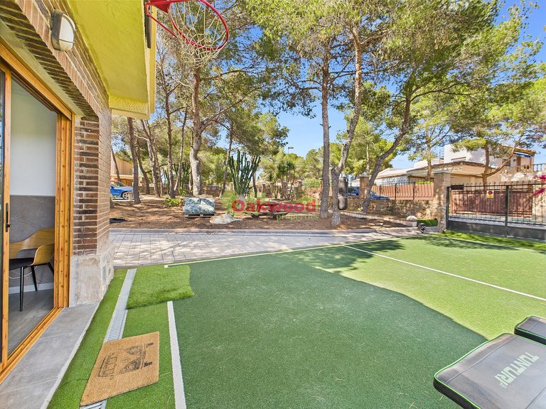 Villa for Sale in Pinar De Campoverde, Alicante 50